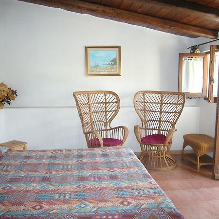 Su Trabi B&B Fluminimaggiore Exteriér fotografie